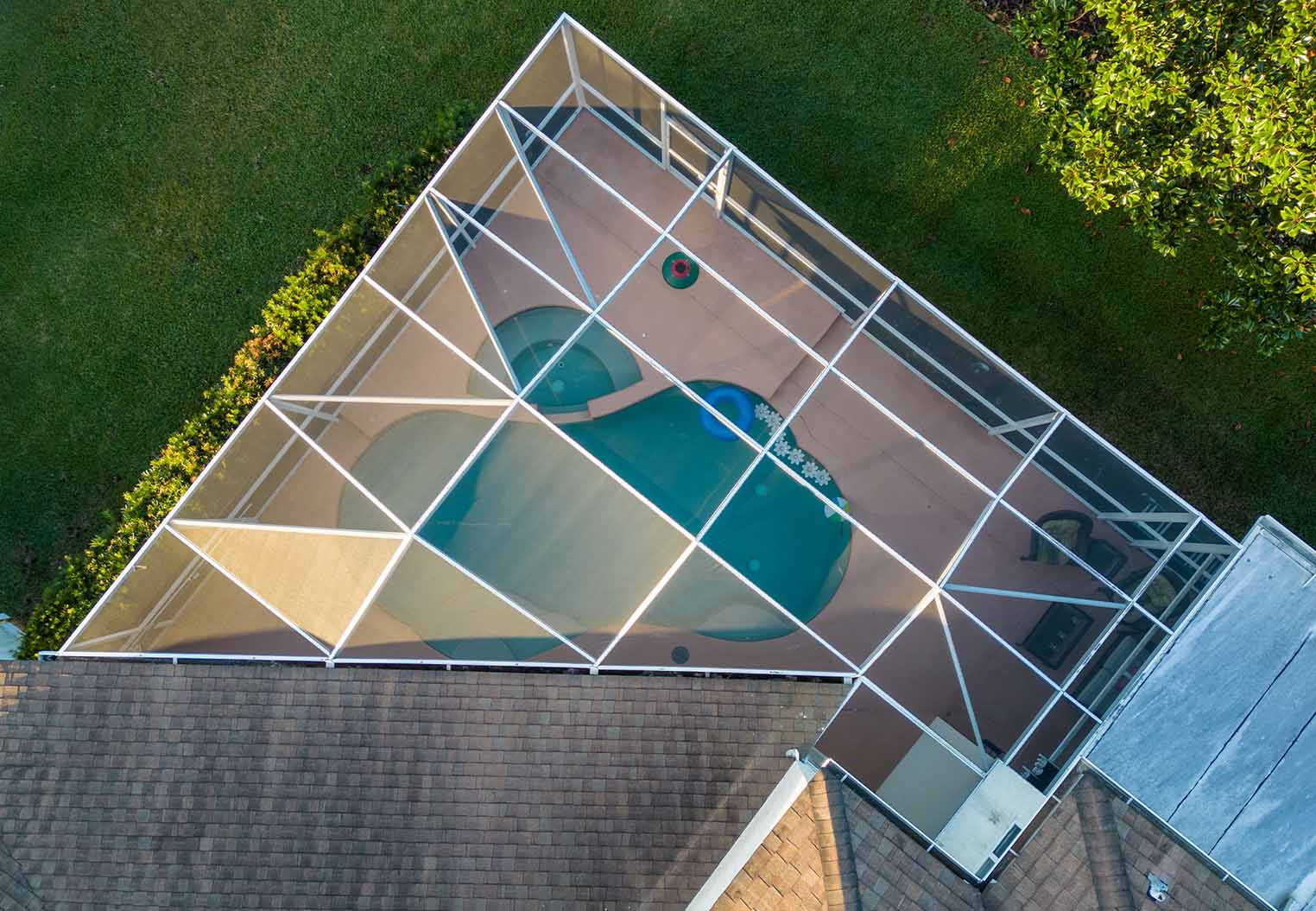 top view of a residential pool screen enclosure